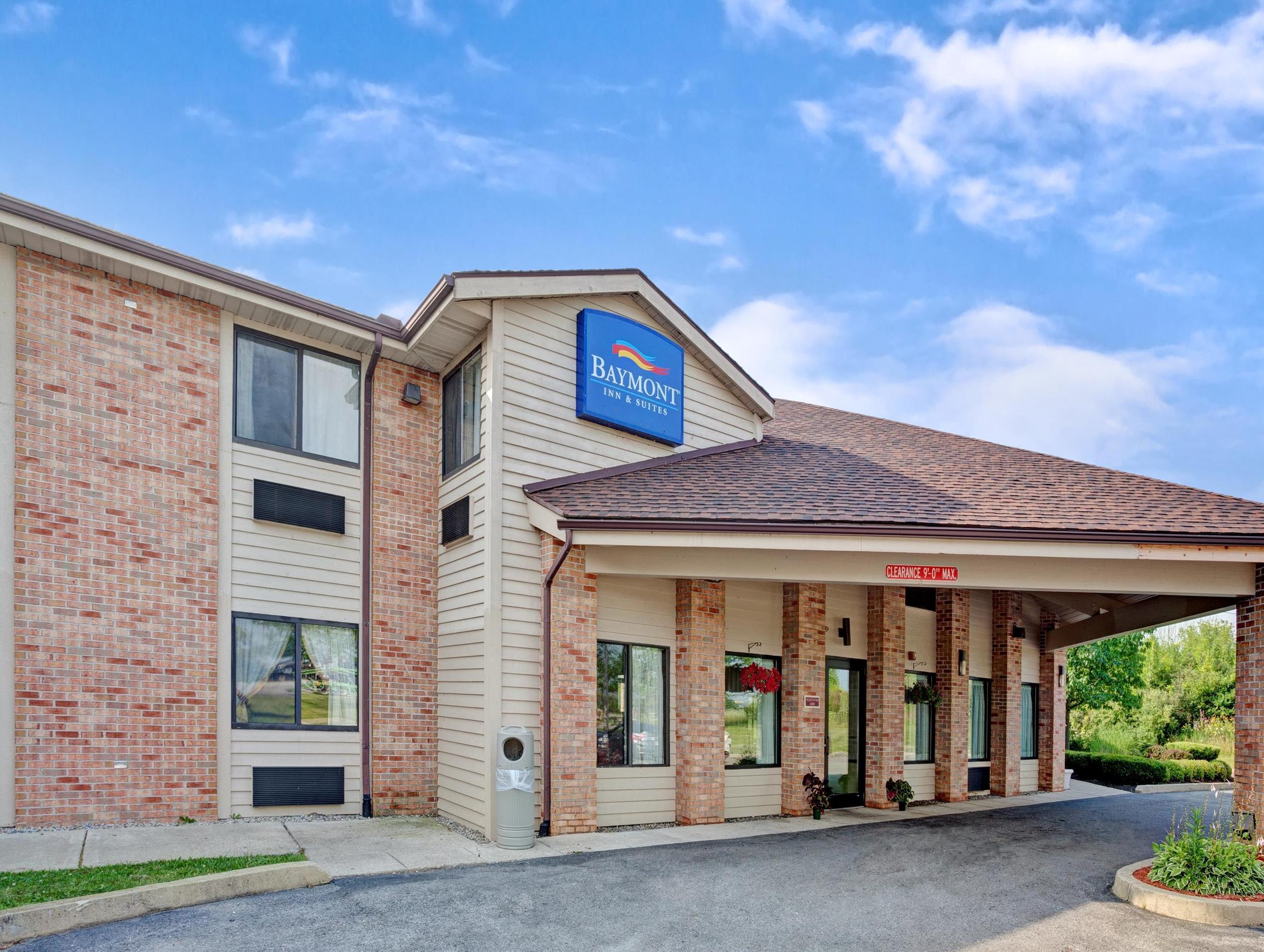 Baymont By Wyndham Monroe Hotel Exterior photo